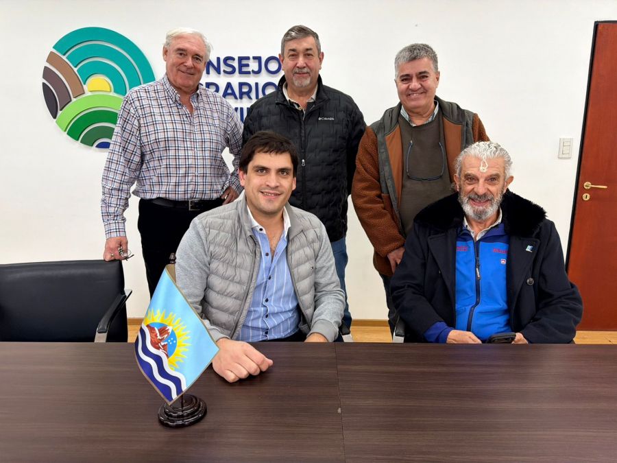 Avanzan en capacitaciones de alambrado para fortalecer los oficios rurales en Santa Cruz