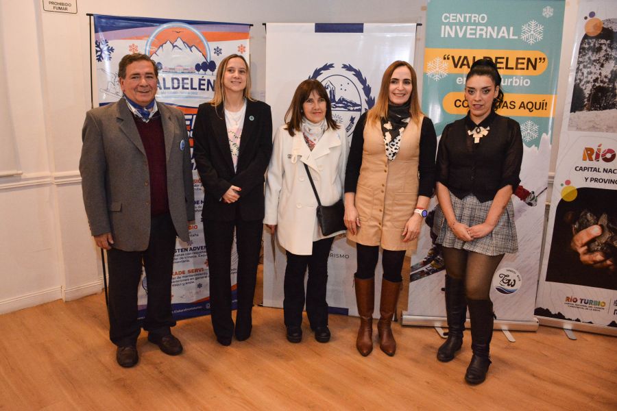 Invierno en la Cuenca: promocionaron los atractivos turísticos y las propuestas del Centro de Esqui Valdelen