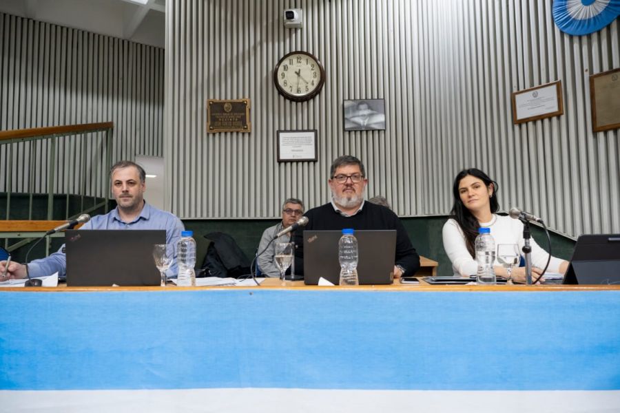 Durante más de cinco horas Verbes y Elmiger explicaron la Ley de Financiamiento Estratégico y respondieron dudas de los diputados